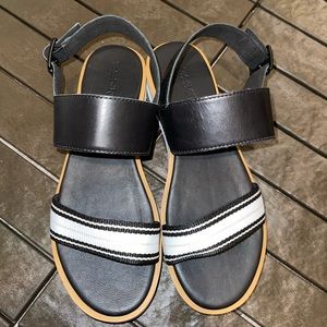 TIMBERLAND WOMENS ADLEY SHORE LEATHER SLINGBACK